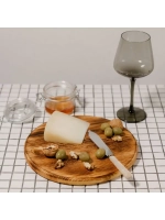 Деревянная менажница круглая с гравировкой из кедра