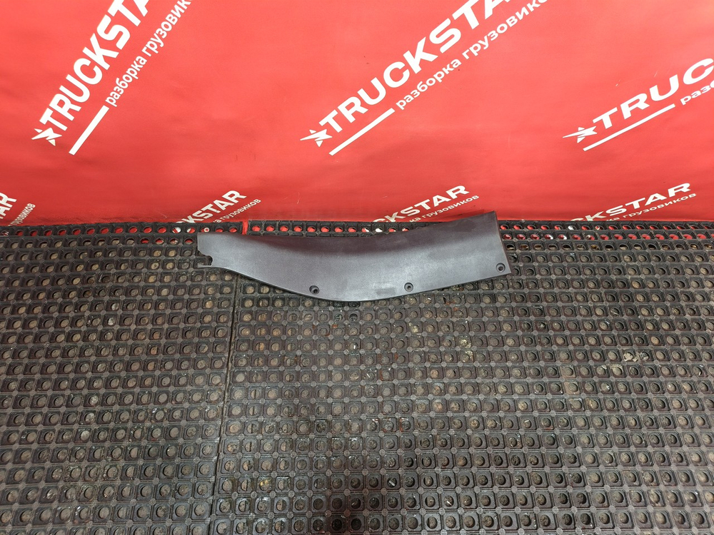 Накладка торпедо правая