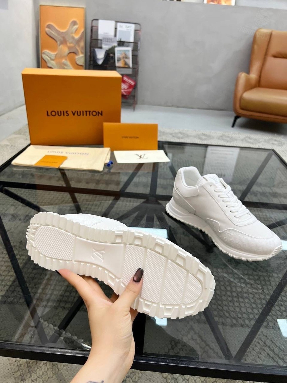 Кроссовки Louis Vuitton Run Away