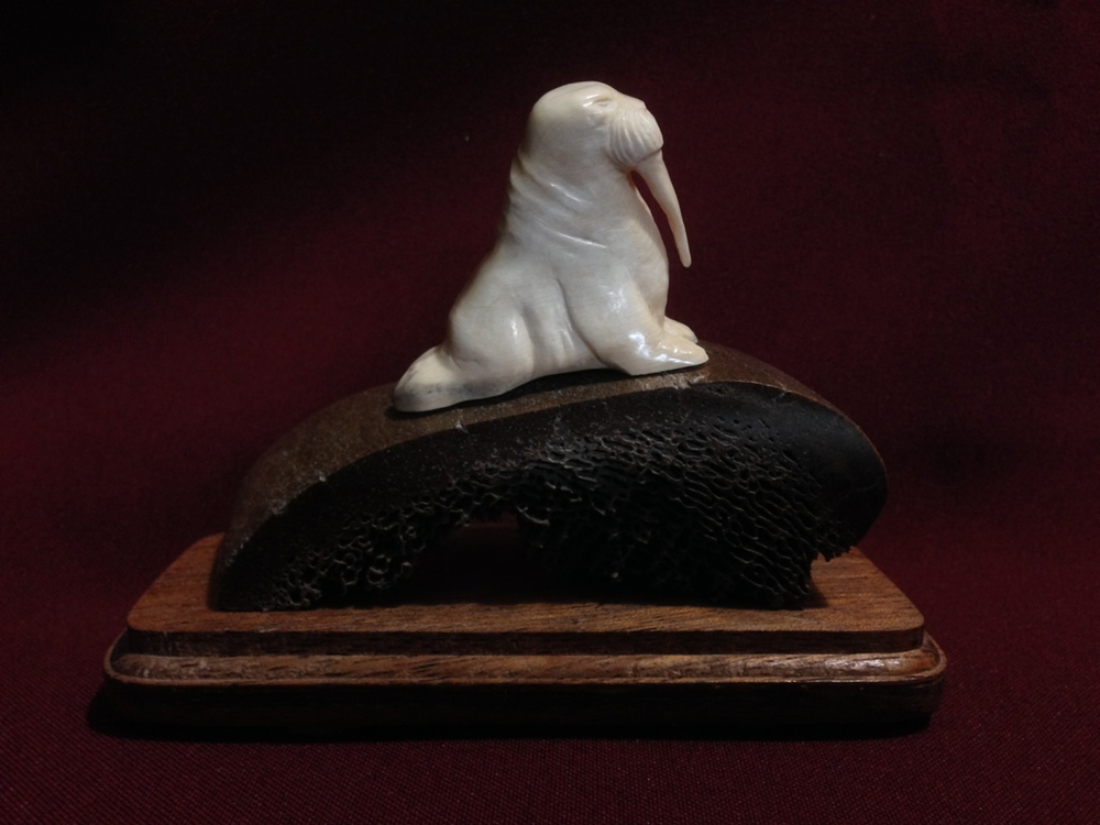 Морж, миниатюра из кости, сувенир