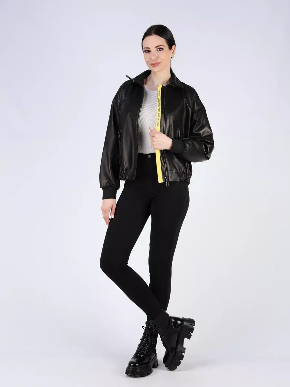 Кожаная куртка демисезонная бомбер