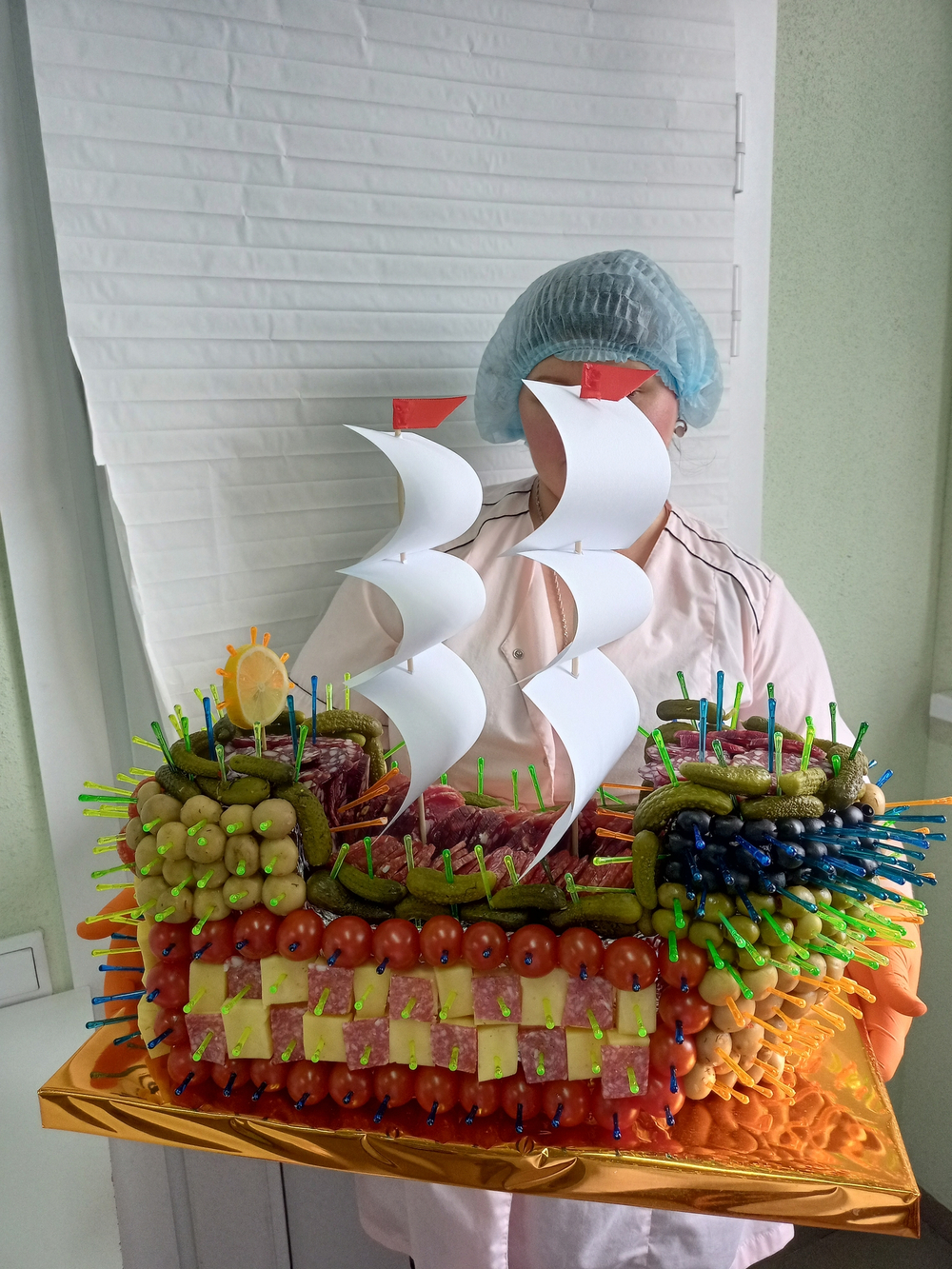 Фуршетный корабль