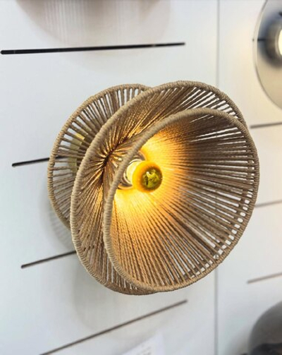 Настенное бра из ротанга — стильный плетёный светильник для вашего интерьера.