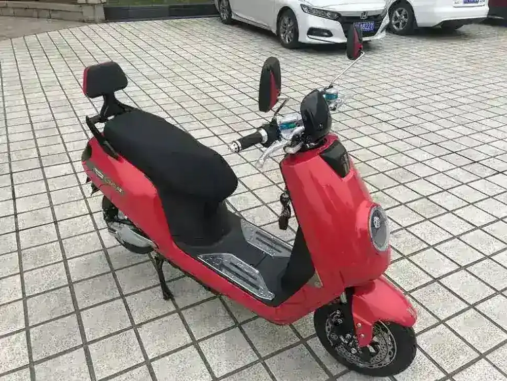 Электроскутер Green Camel Инфинити (72V 1500W R10)
