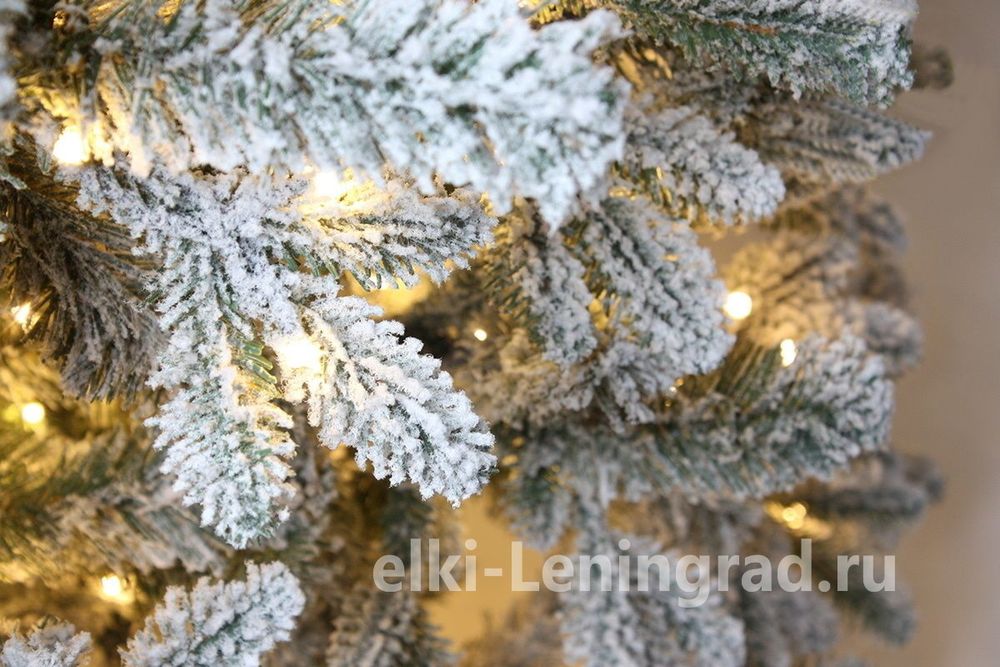 Заснеженная ель с гирляндой «Барокко» теплый свет (Литая+пвх) 150 см / 1,5 м