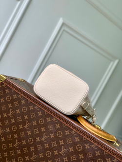 Louis Vuitton All In BB