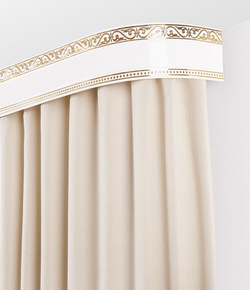 Пластиковый карниз с тиснением Legrand 3-х рядный Монарх 2400 мм