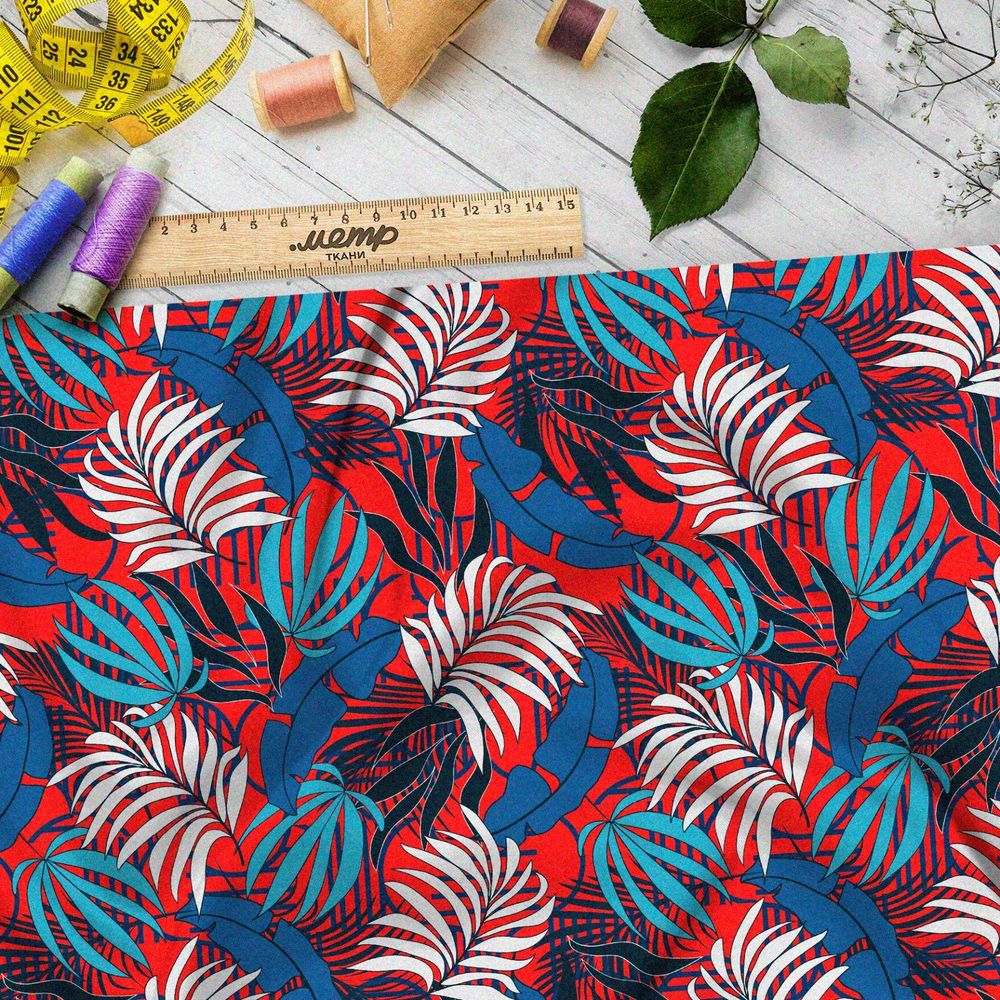 Ткань блэкаут тропические листья на красном фоне