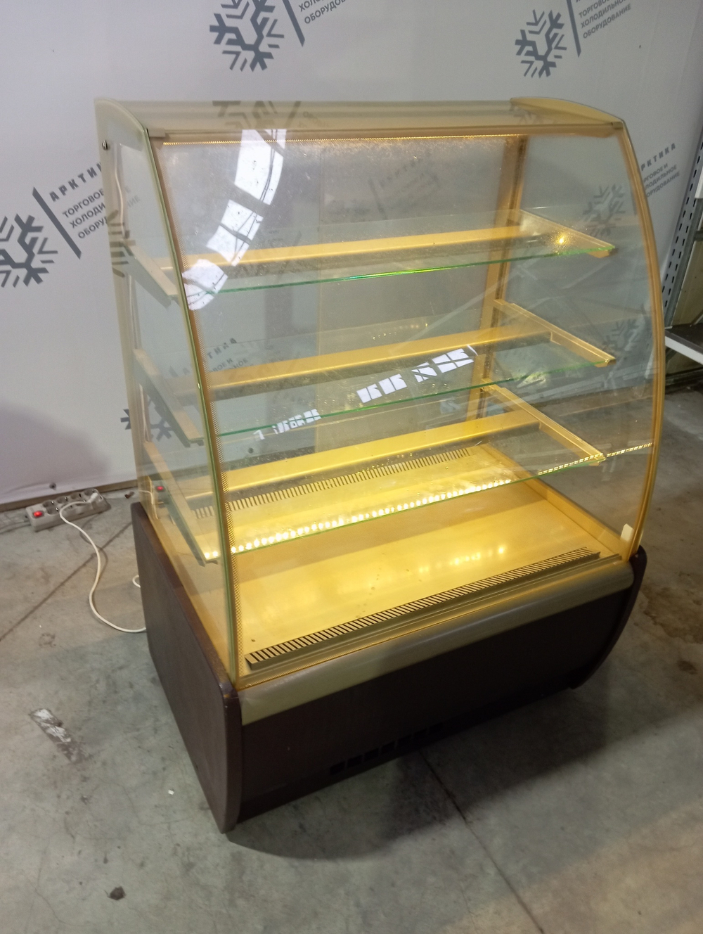 Витрина холодильная 900