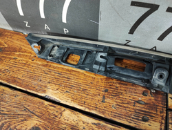 Накладка крышки багажника Toyota Camry (XV70) 17-нв Б/У Оригинал 7681133520