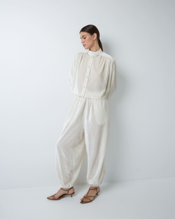 Комплект: блуза и брюки из шелкового бархата молочный