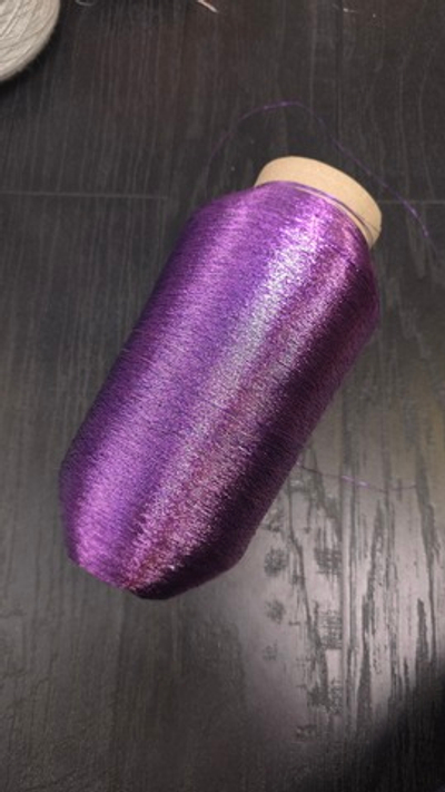 Японский люрекс от производителя KYOTOTEX COMPANY LTD. Состав 80% Вискоза, 20% PL, Длина 4750 м/100 гр