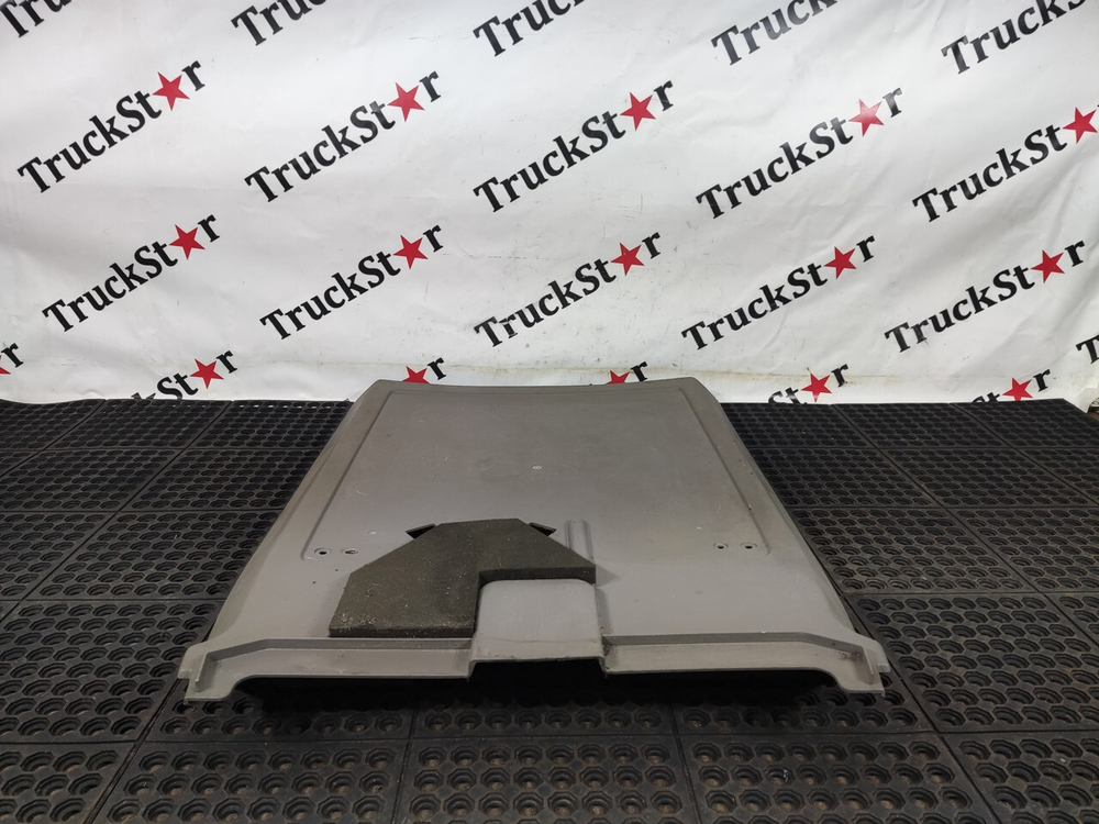 Центральная консоль кабины 2020г.