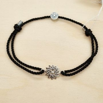 Черный браслет с Эрцгаммой