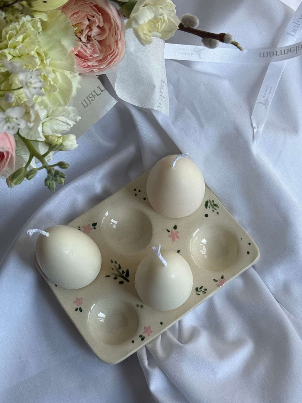 Подставка под яйца из гипса- ручная работа- узор цветы
