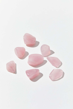 Розовый кварц галтовка