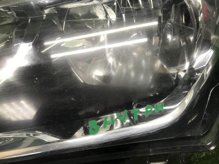 Фара левая Toyota Corolla E160 (2015-2019) галоген