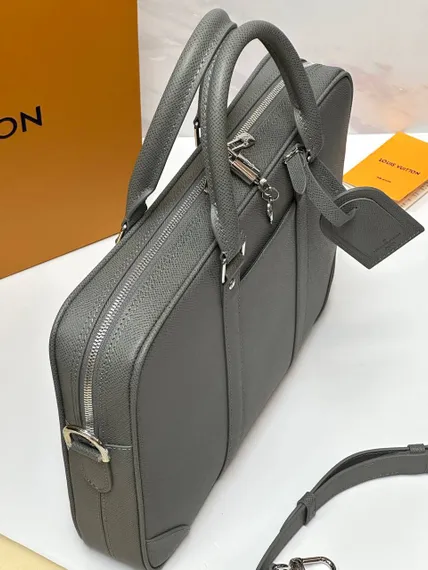 Портфель Louis Vuitton Porte Documents Voyage PM кожа Taiga