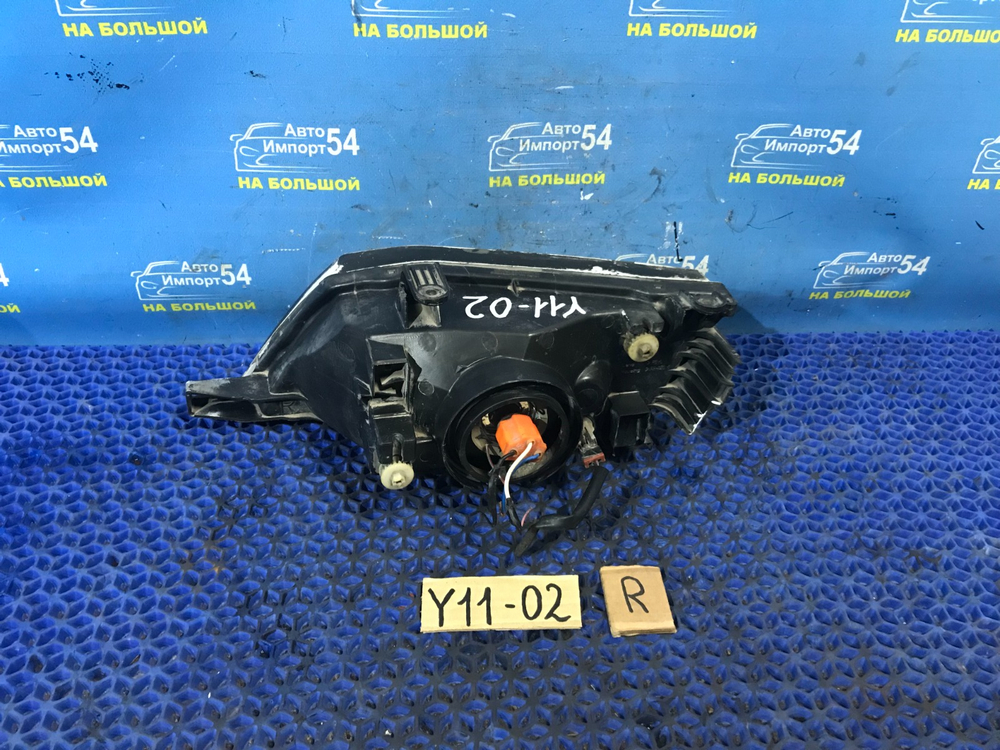 Фара передняя правая NISSAN AD 1999