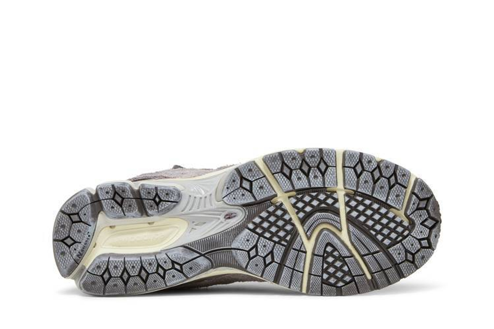 Кроссовки New Balance Nb 2002R