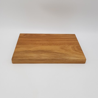 Доска для подачи прямоугольная;дуб; H=25;L=290,B=270мм.