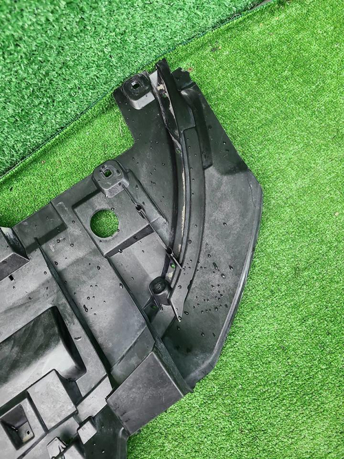 Пыльник переднего бампера Mercedes GLA X156 13-20