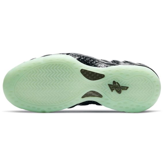 Пенополиуретан NIKE One Винтажные баскетбольные кроссовки СРЕДНЕГО размера Мужские