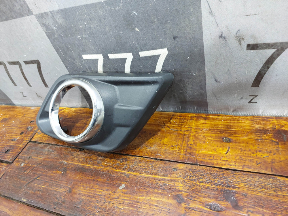 Накладка ПТФ передняя правая Nissan X-Trail 3 (T32) 13-19 Б/У Оригинал 622564BA0B