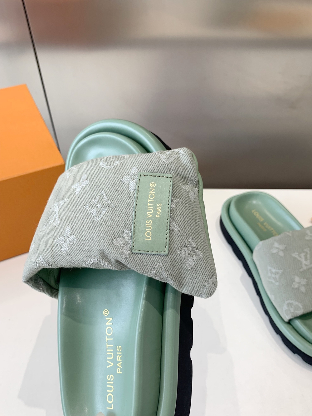 Louis Vuitton Pool Pillow Flat Comfort Mule