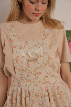 Футболка с фартуком в клетку