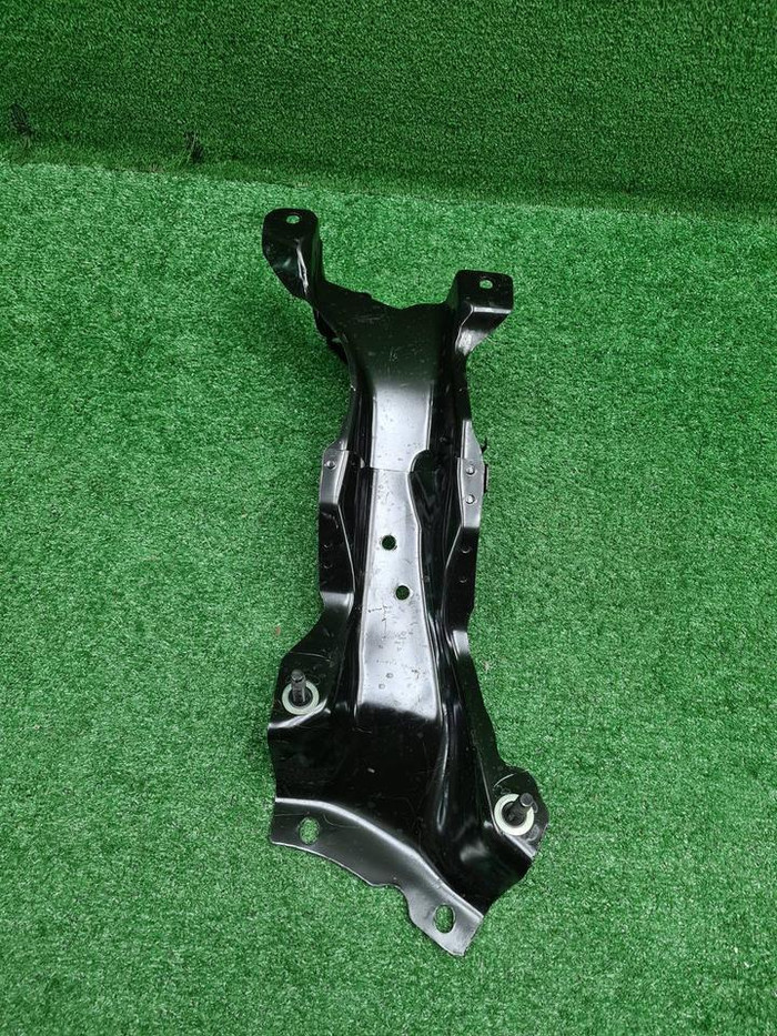 Кронштейн Land-Rover Discovery Sport (2019-н.в.)