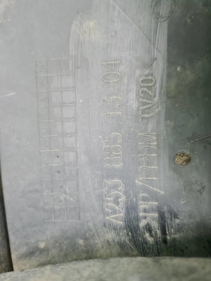 Юбка переднего бампера Mercedes GLC X253 19-22 AMG