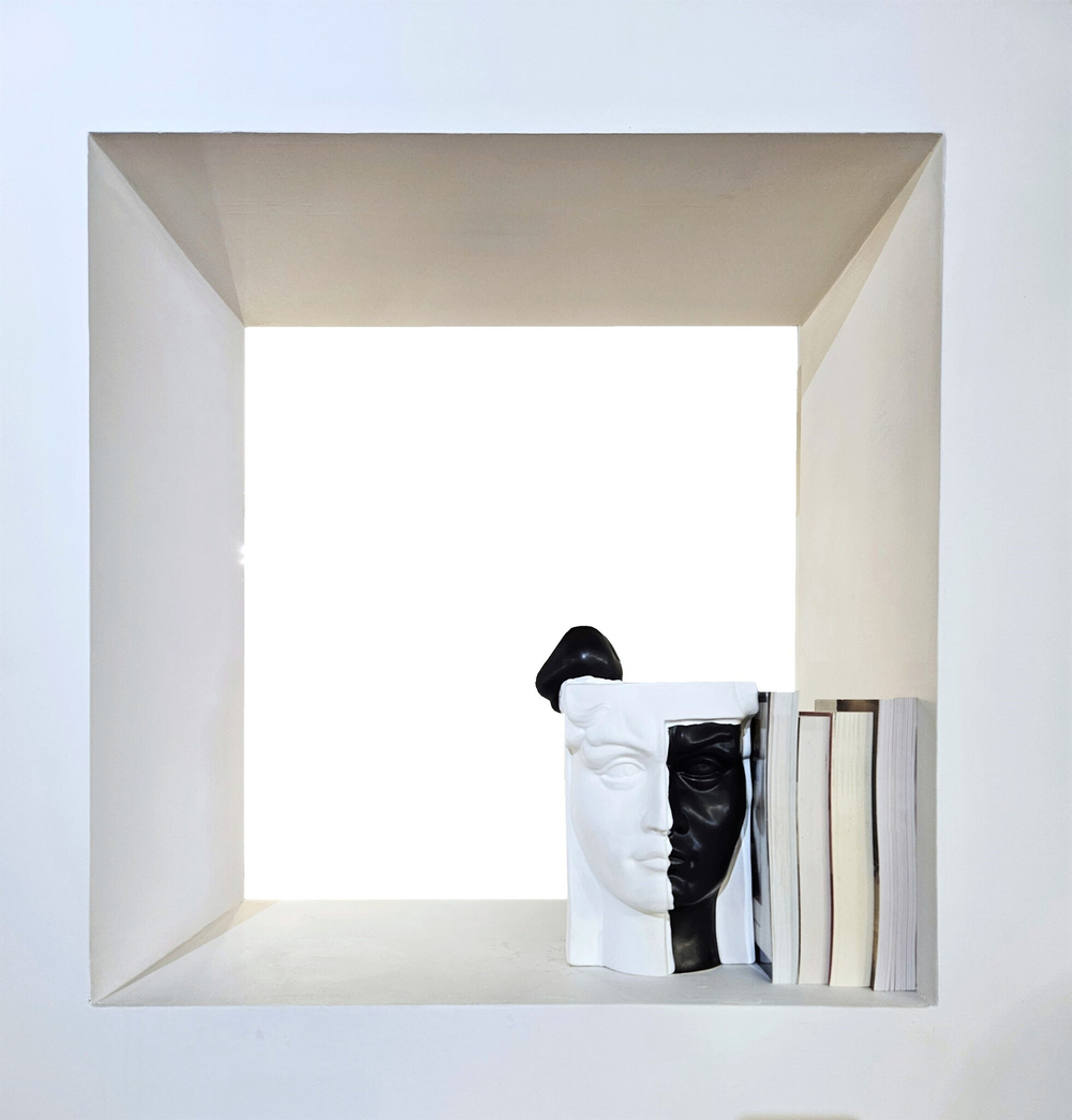 Статуэтка Double-faced ceramic decoration