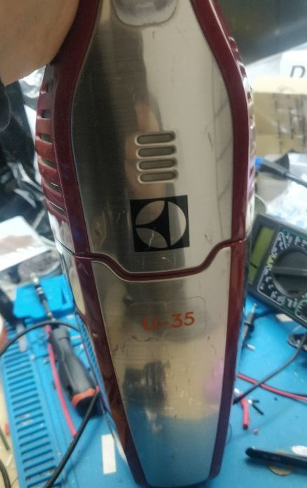 Ремонт аккумулятора для пылесоса Electrolux LI-35