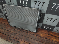 Радиатор двигателя Mercedes E-Class (W213) 16-нв Б/У Оригинал A0995007100
