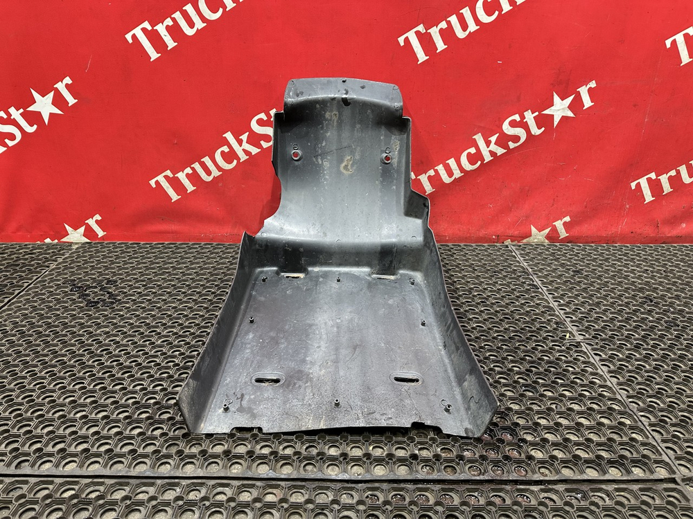 Крыло переднее задняя часть