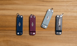 Мультитул LEATHERMAN MICRA Cherry