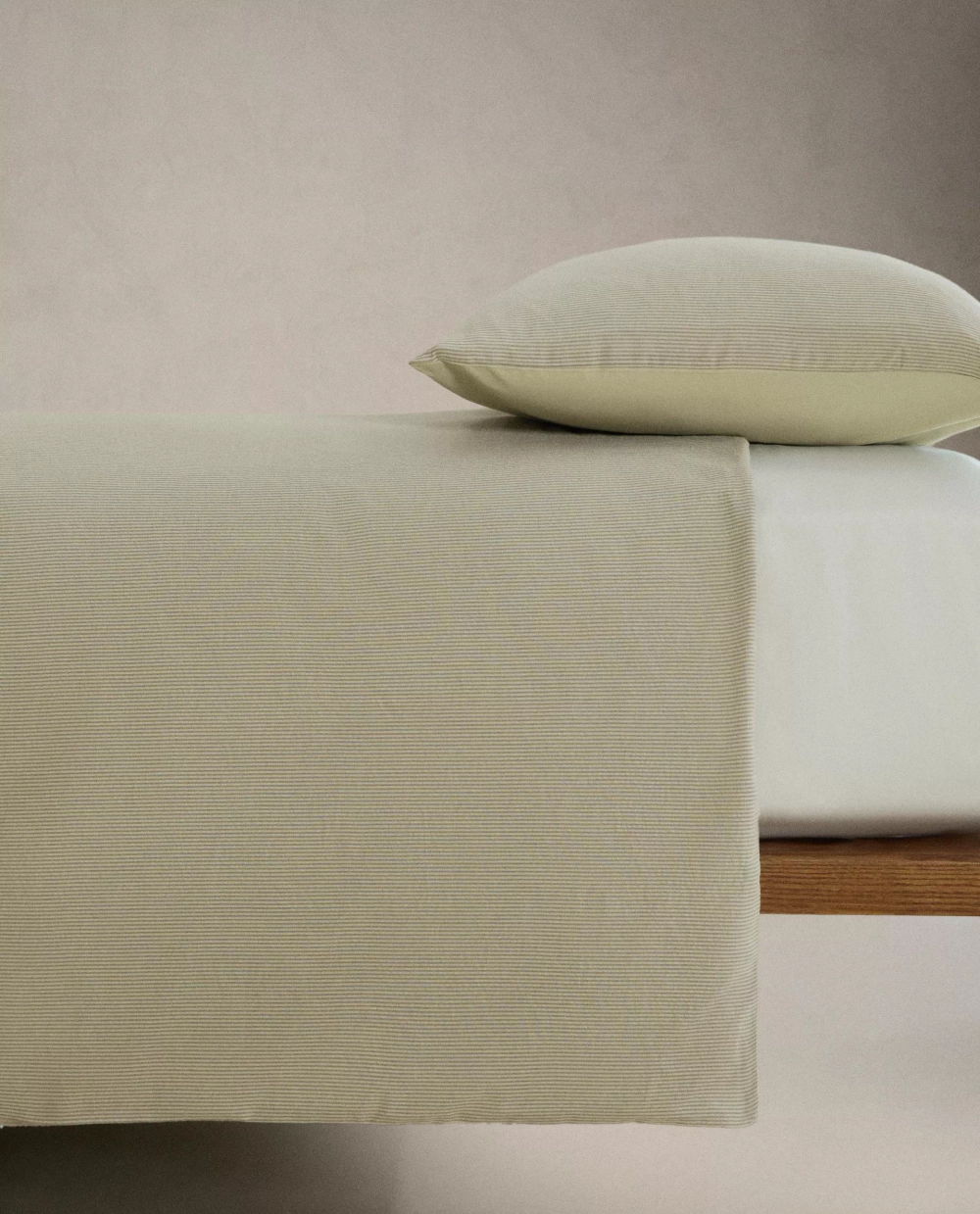 ZARA HOME ПОДОДЕЯЛЬНИК ИЗ ЖАТОГО СИТЦА В ПОЛОСКУ , ЗЕЛЕНЫЙ