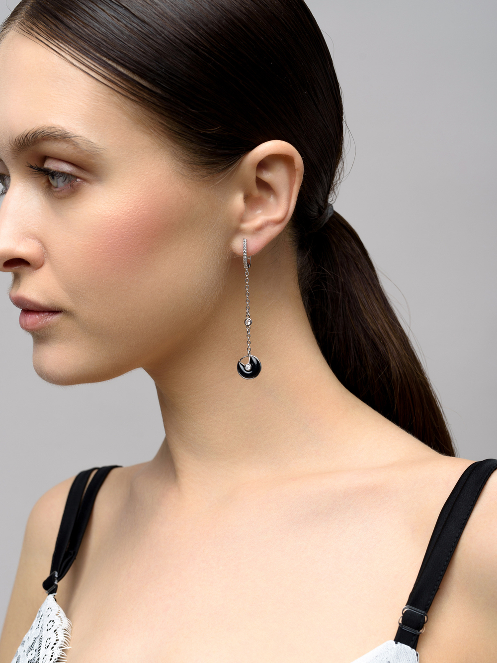 Серьги "long eye black" Silver