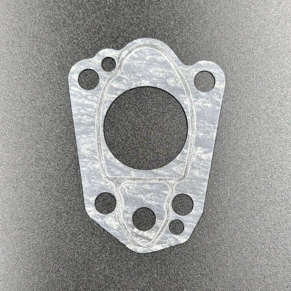 Прокладка под пластину помпы охлаждения Suzuki DF2.5 (Suzuki)