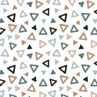 Разноцветные деликатные треугольники