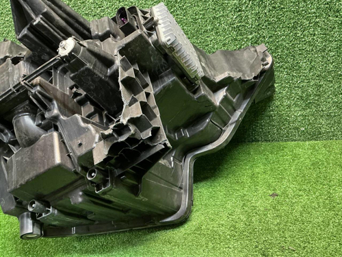 Битая Фара левая Audi Q6 (2022-н.в.) LED