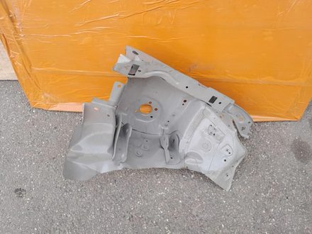 Брызговик крыла правый (в сборе) металл FAW B50FA0153210