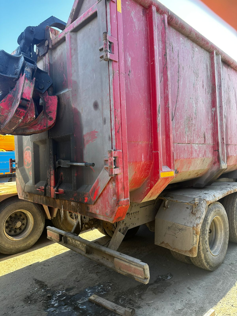 Кран центр "КАМАЗ" 6590* на шасси КамАЗ 65115 6x4 Ломовоз с КМУ 659004 (Дизельный, 11,8 л, 300 л.с.,