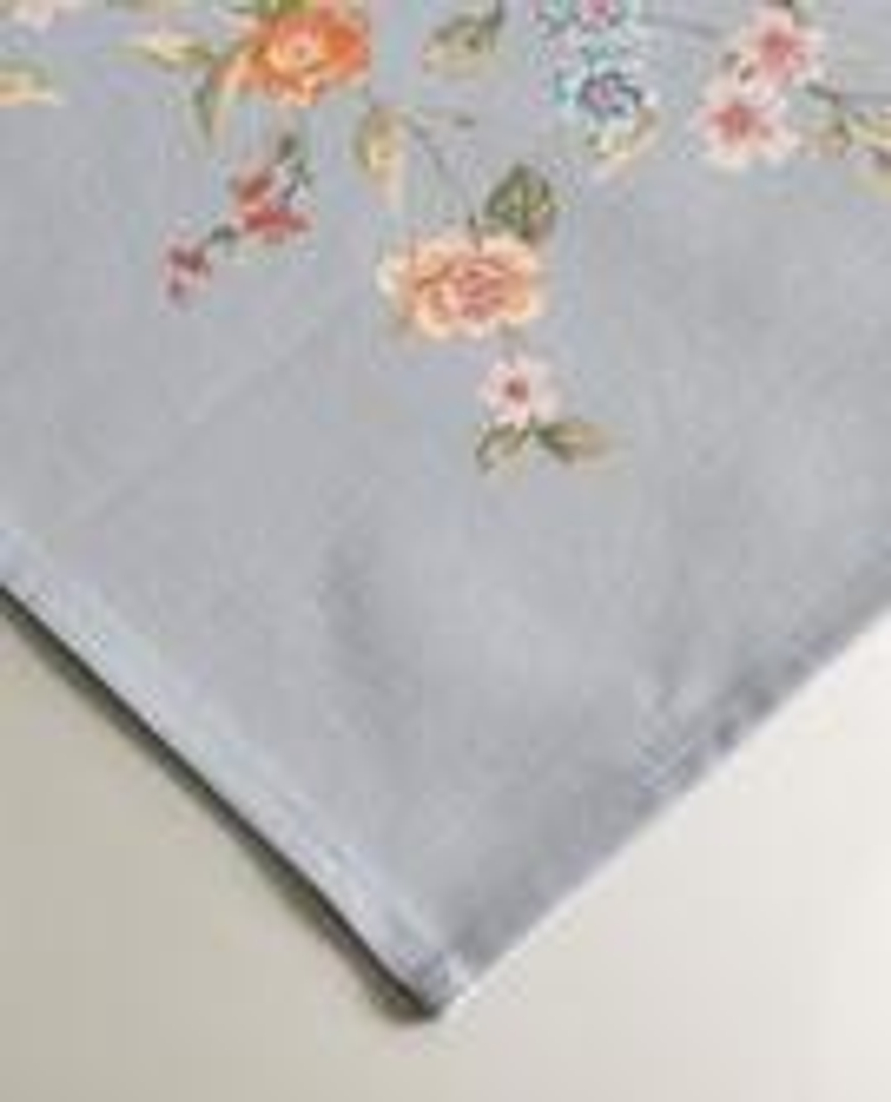ZARA HOME НАБОР МАЛЕНЬКИХ САЛФЕТОК С ЦВЕТОЧНЫМ ПРИНТОМ (2 ШТ.), СИНИЙ