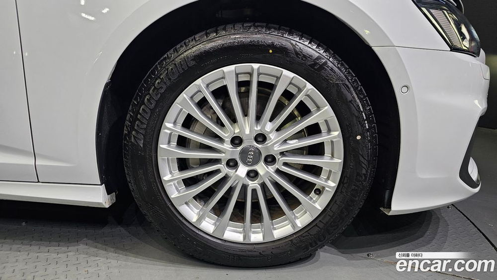 Audi A6 (C8) 45 TFSI Quattro Premium (03.2021)