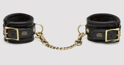 Черные наручники Bound to You Faux Leather Wrist Cuffs (Цвет: черный)