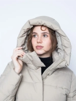 Куртка зимняя удлиненная с капюшоном