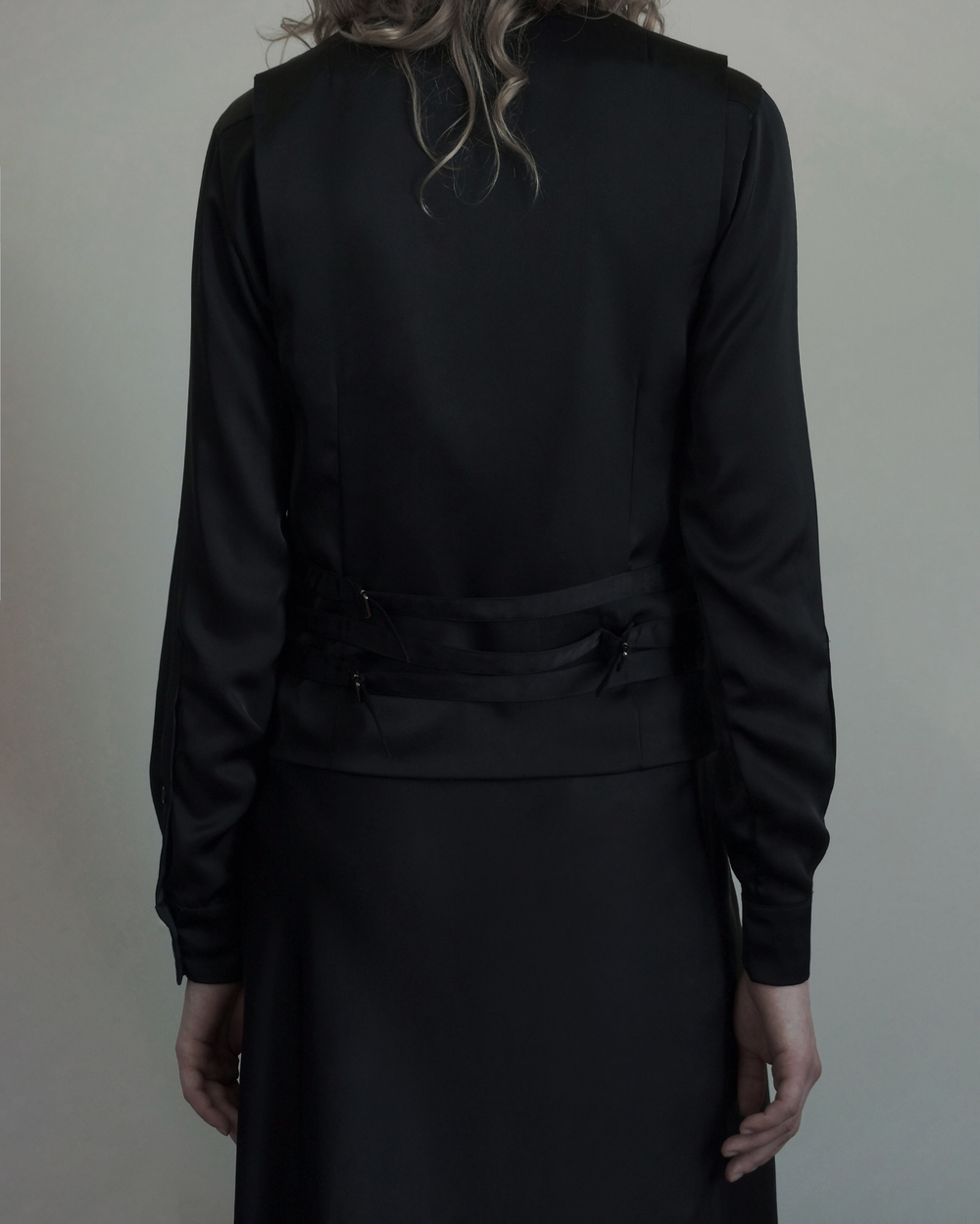 “Opera” multi-belts vest / Жилет