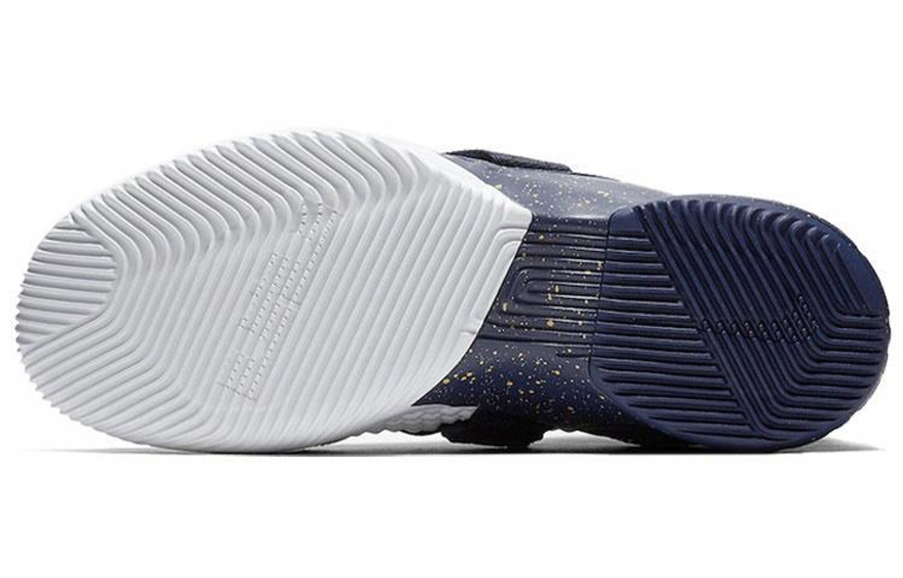Кроссовки Nike Zoom Soldier 12 12